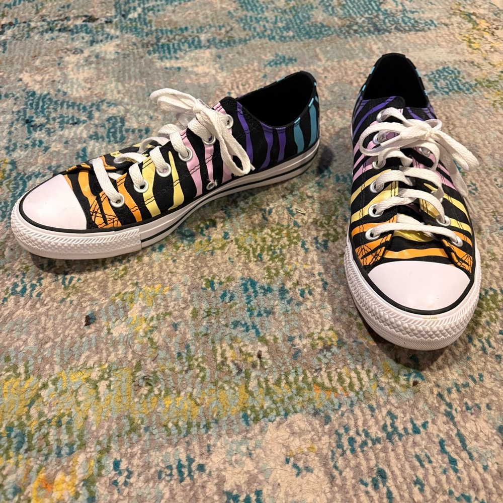 Converse * EUC Colorful Zebra Rainbow PRIDE Striped Woman’s Sneaker Shoes Size 9 - Picture 4 of 10
